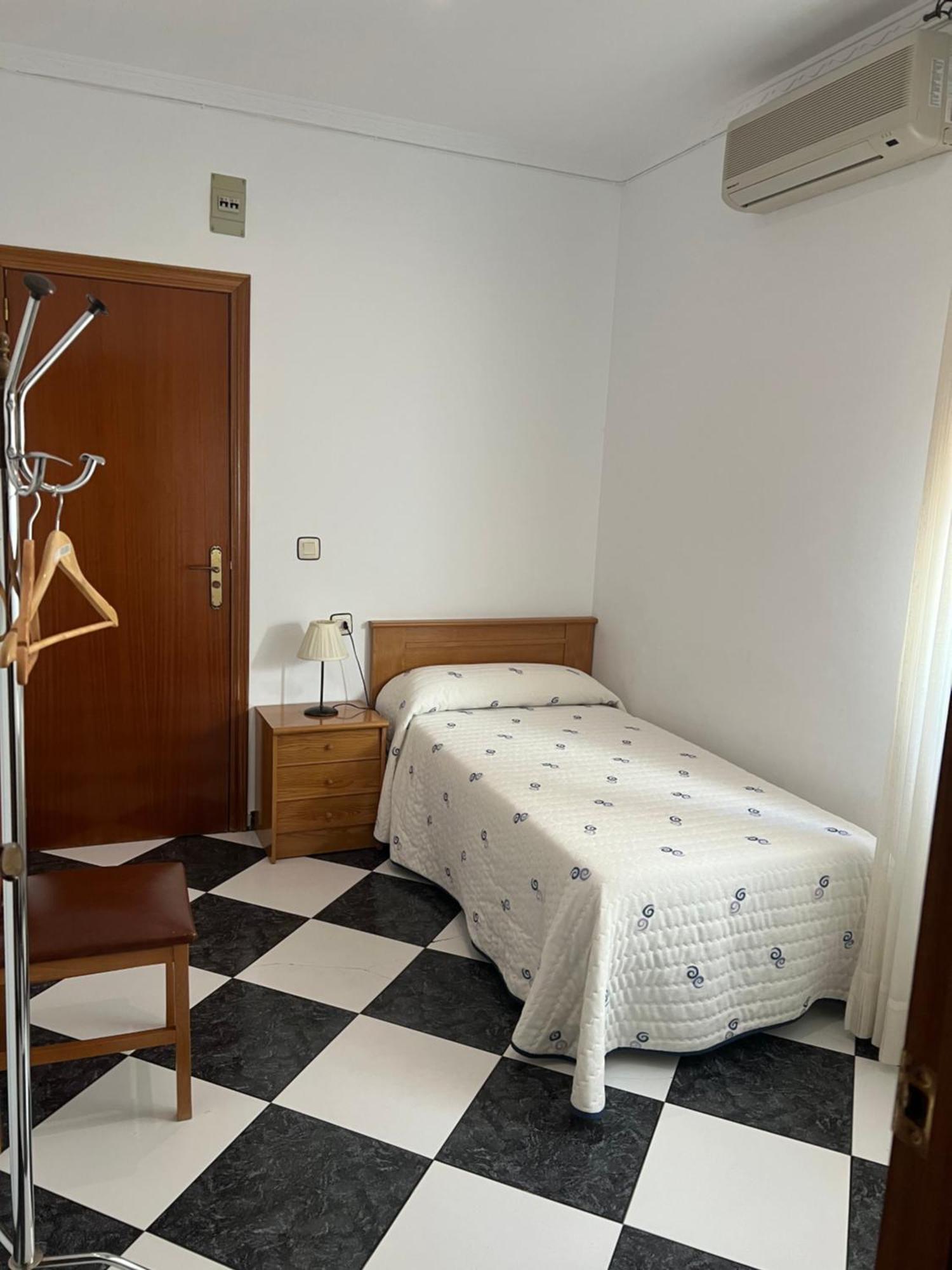 Hostal Los Amigos Siruela Bagian luar foto
